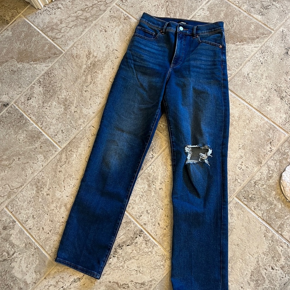 Express high waisted  Mom jeans size 4
